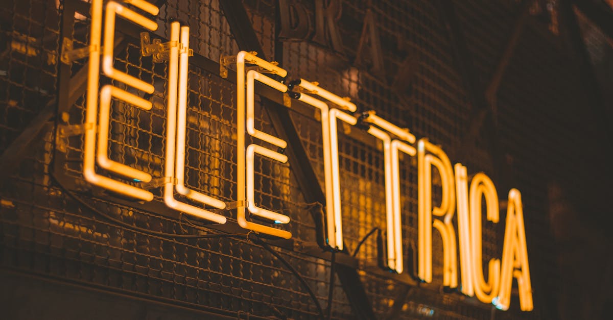 Comparing Materials for Durable Portable Event Signage