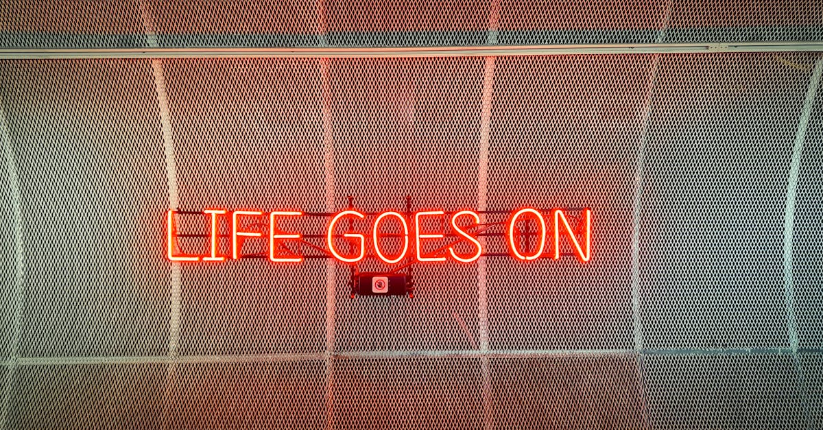 Essential Tips for Setting Up Portable Signage at Events